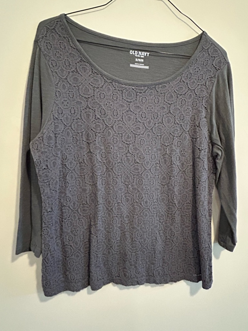 Old Navy Women's Charcoal Gray Lace 3/4 Length Sleeve Top